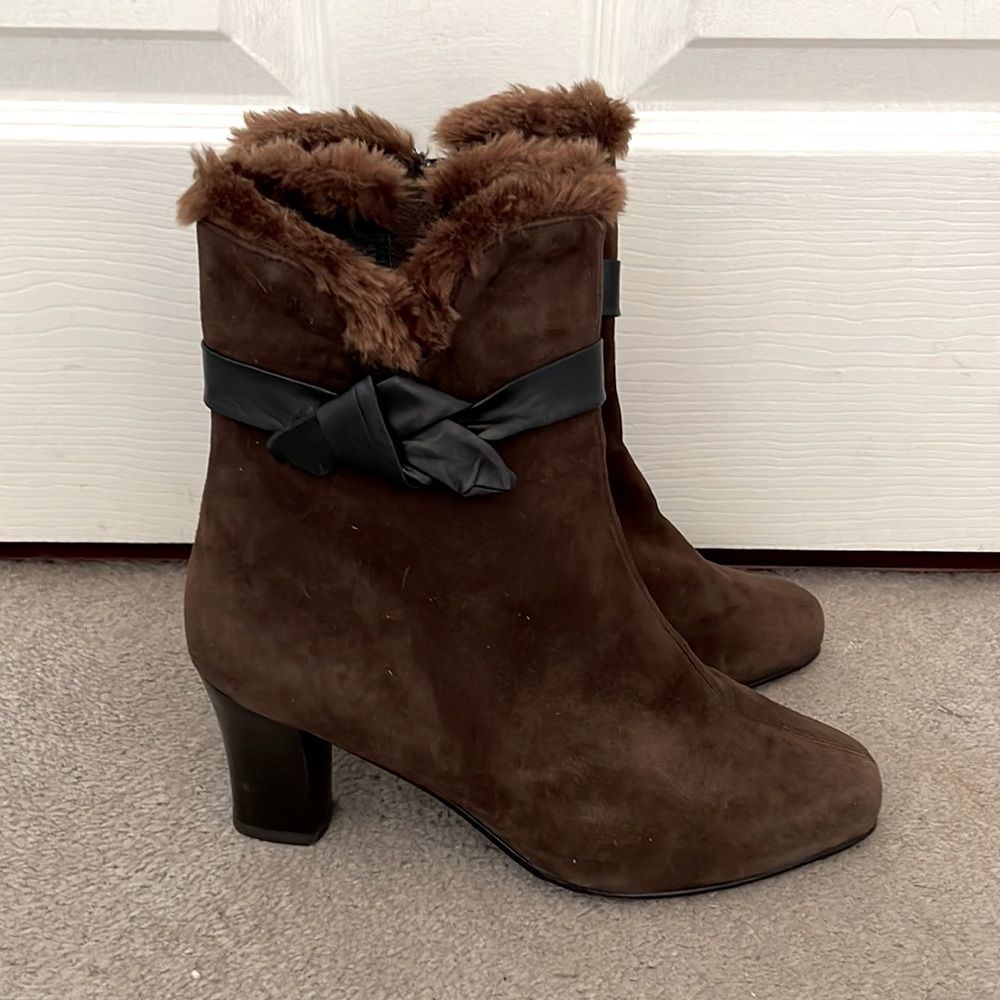 NEW Ros R Hommerson Brown Suede Fur Trim & Leather Bow Ankle Boot Bootie 7.5 W